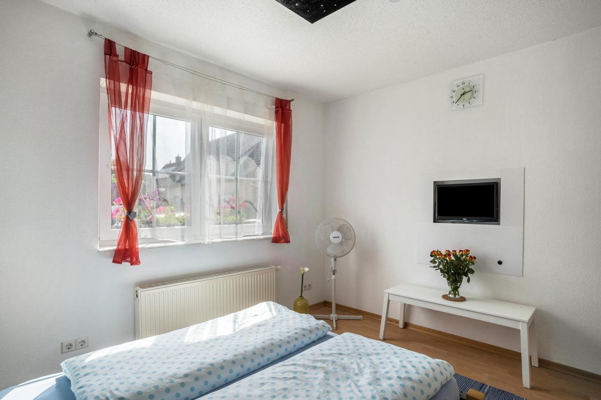 Ferienwohnung Schlaefer 卡伯尔-格拉芬豪森 外观 照片